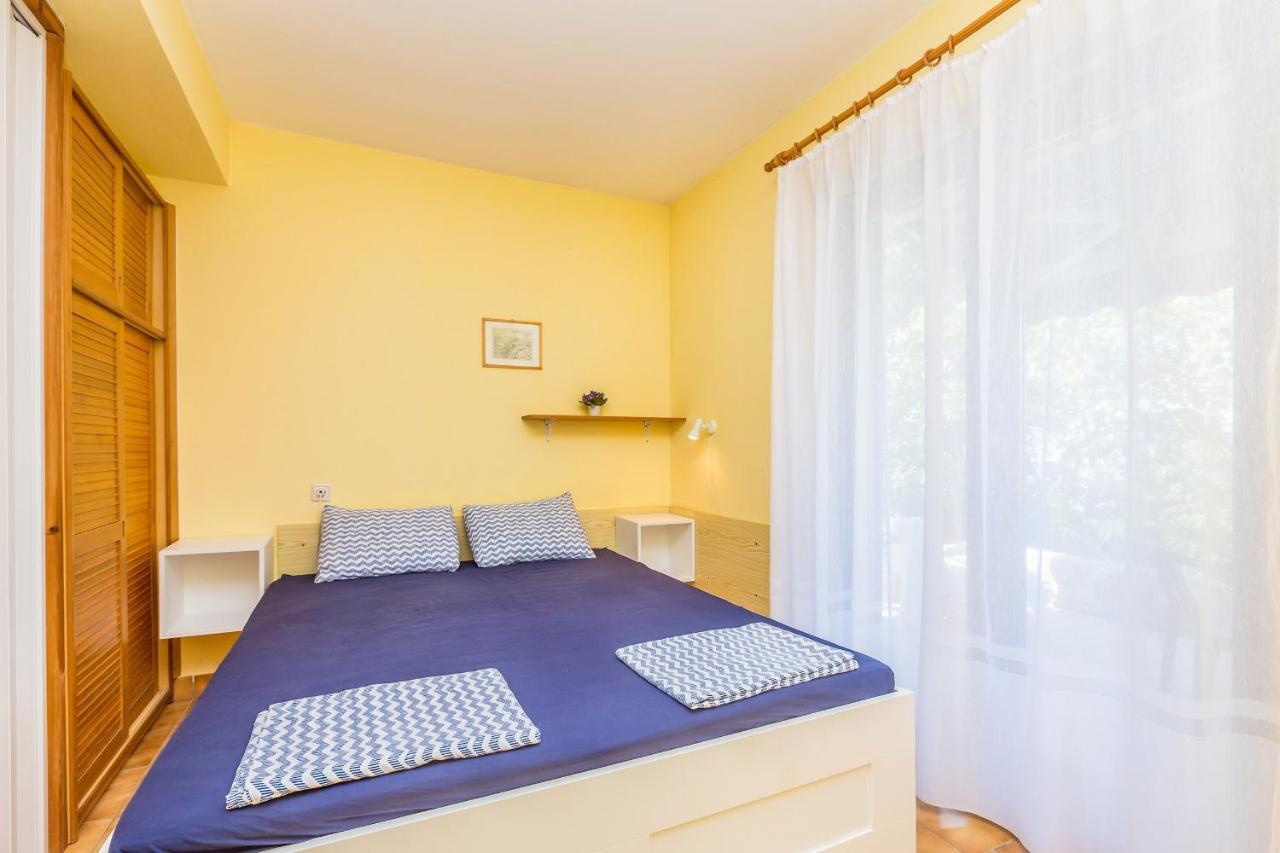 Apartments With A Parking Space Njivice, Krk - 5325 Exterior foto