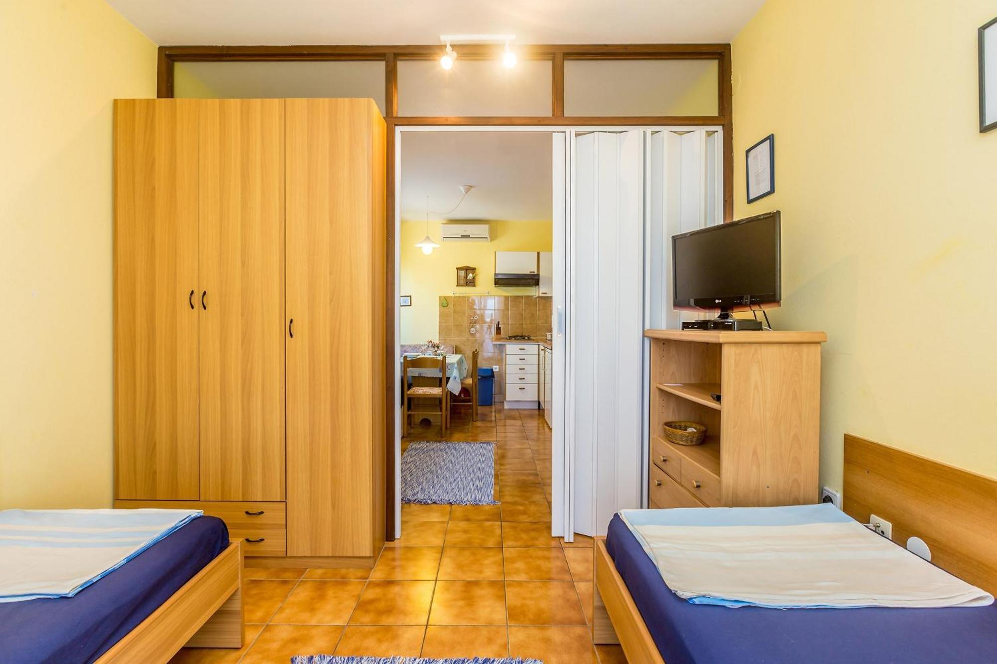 Apartments With A Parking Space Njivice, Krk - 5325 Habitación foto