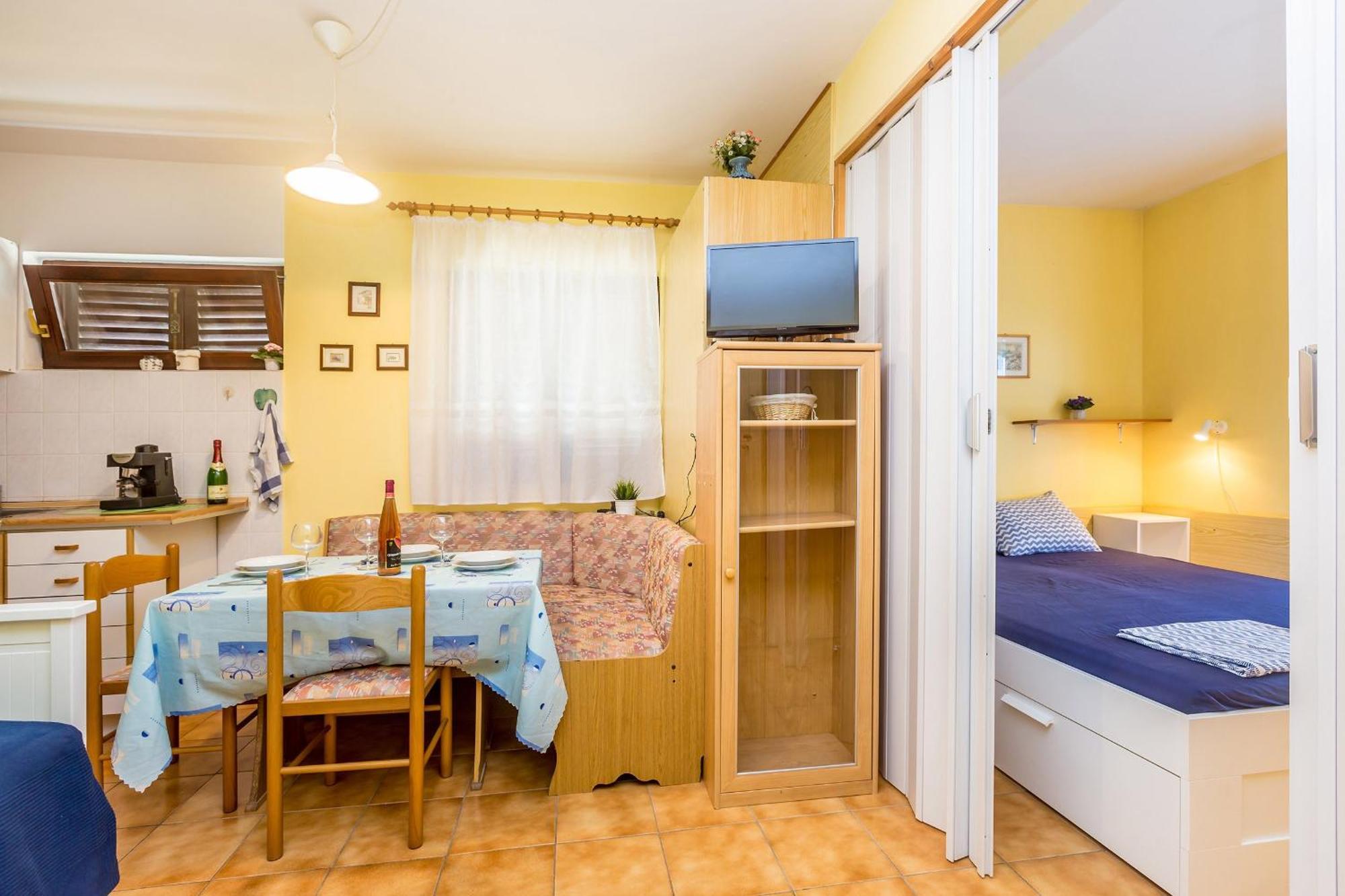 Apartments With A Parking Space Njivice, Krk - 5325 Habitación foto