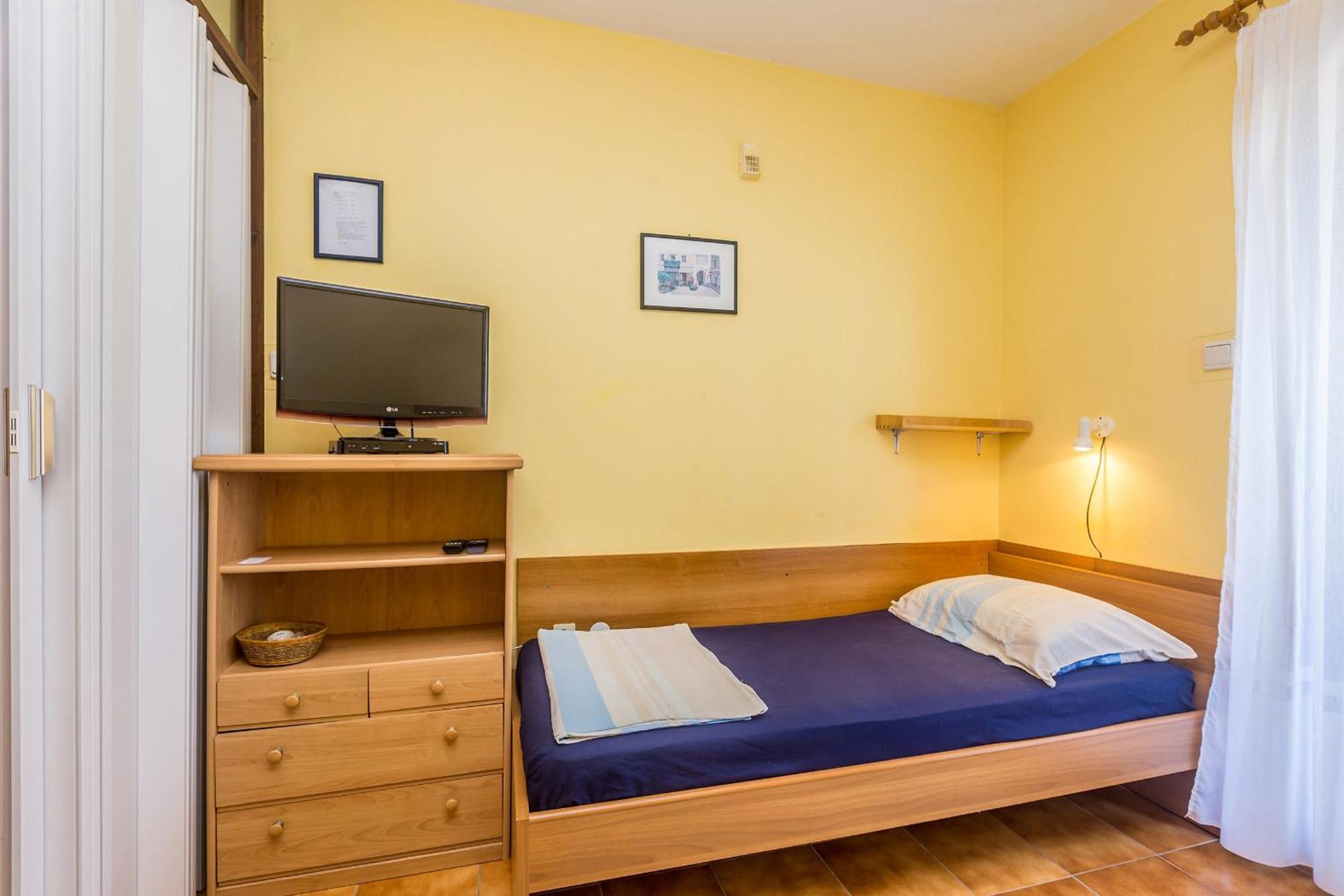 Apartments With A Parking Space Njivice, Krk - 5325 Habitación foto